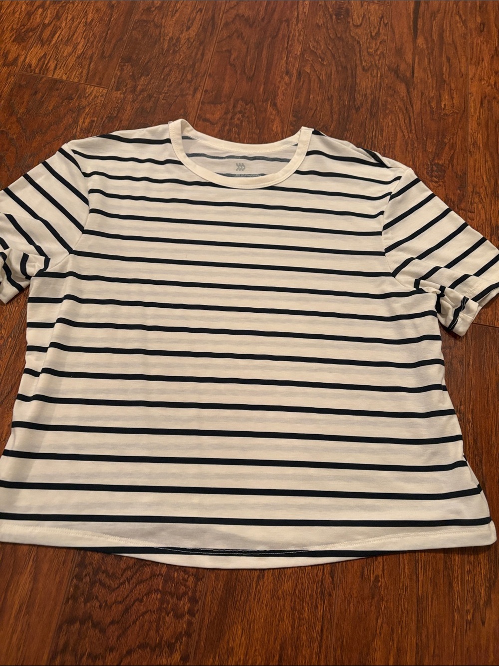 All in motion short sleeve tee
